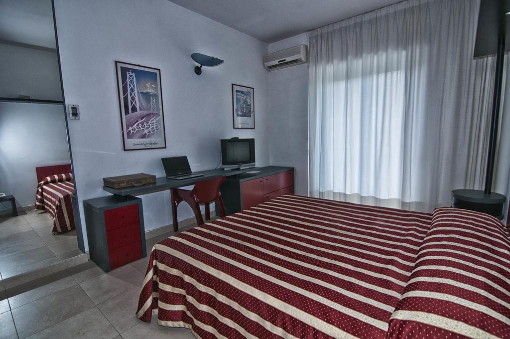 Garden Hotel Molfetta Bilik gambar